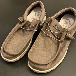 Hey Dude Size 11
